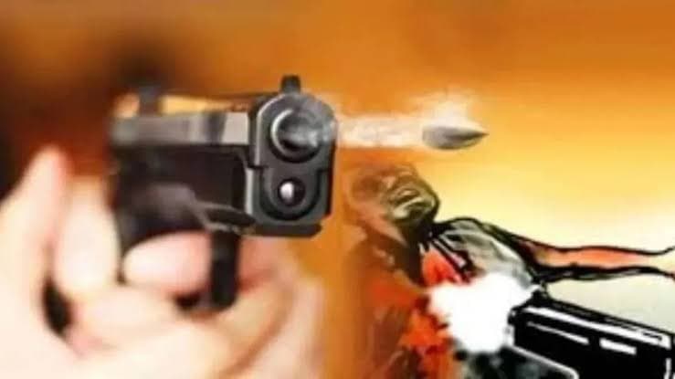 सरेशाम LIC एजेंट पर बरसीं गोलियां, मलिहाबाद में मचा हड़कंप, हालत गंभीर
