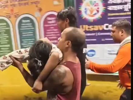 कोलकाता दुर्गा पूजा पंडाल में भगदड़ से 19 की मौत, 7 गिरफ्तार; दो दिन पहले मिला था ‘बेस्ट ऑफ बेस्ट’ सम्मान