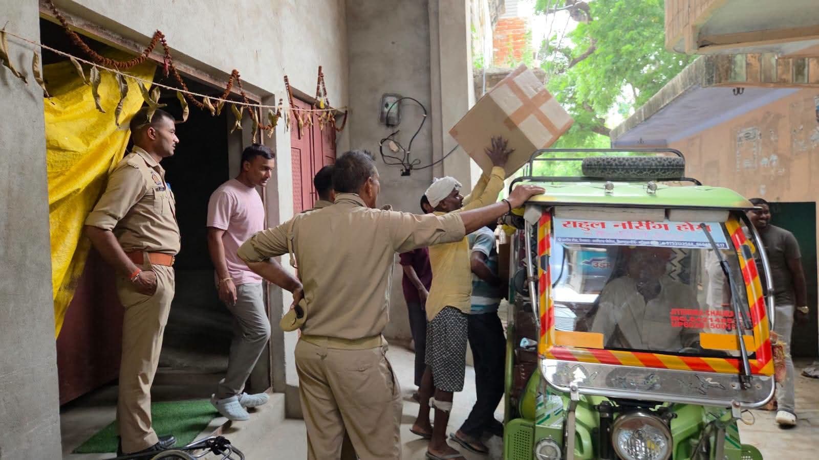 उभांव में अवैध पटाखों के गोदाम पर छापा, लाखों रुपये का माल बरामद