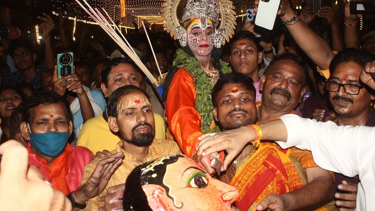 चेतगंज की 140वीं नक्कटैया में दिखेगा एयर शो का नजारा, 100 से अधिक लाग-विमान बनेंगे आकर्षण