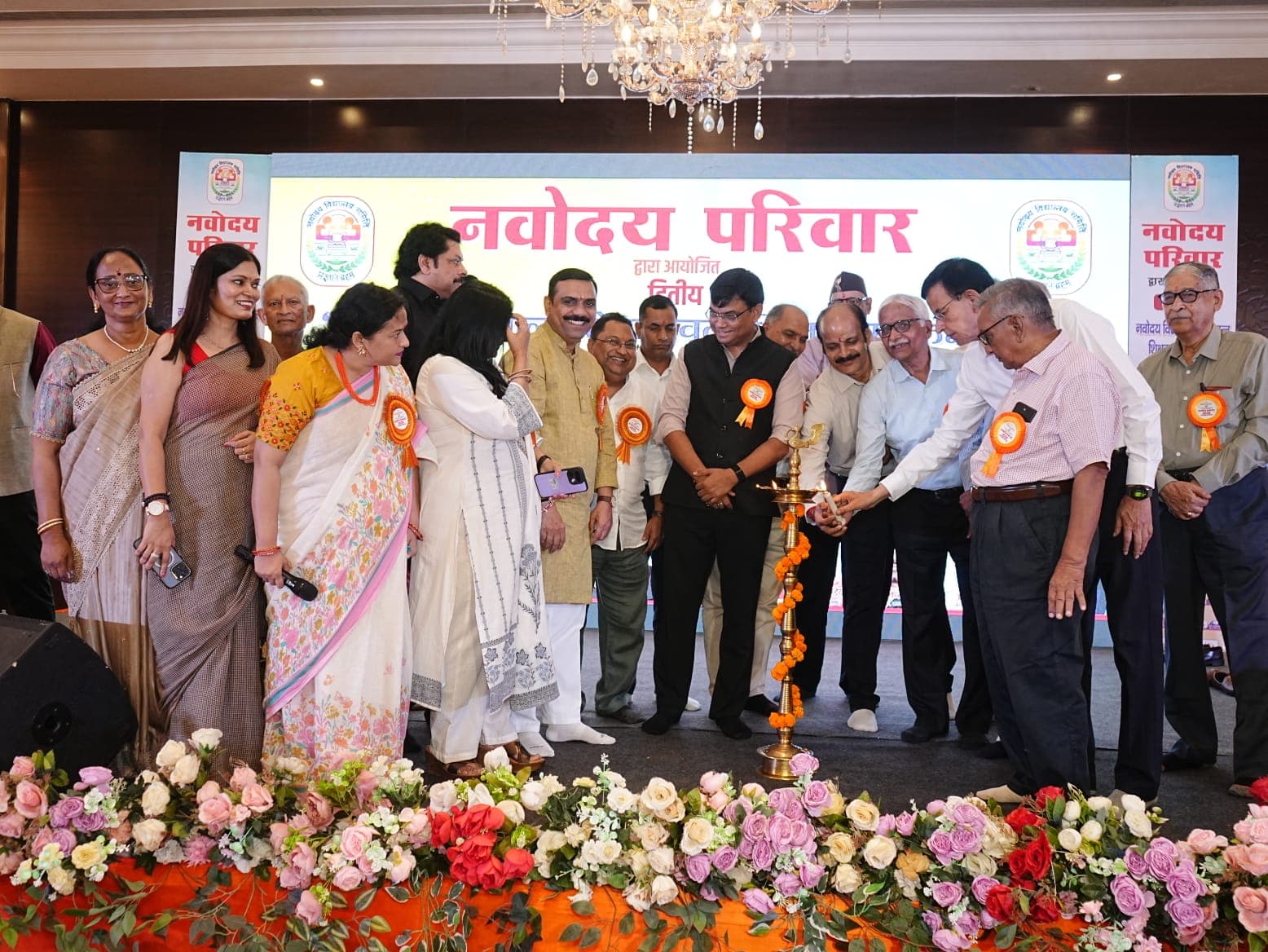   गुरुजनों के सम्मान में सजा नवोदय परिवार का मंच, सेवानिवृत्त शिक्षक-कर्मचारियों ने साझा किए अनुभव