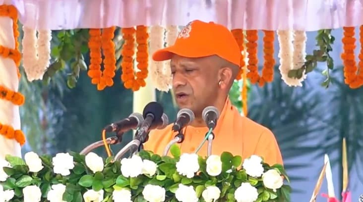 शहीदों के प्रति राष्ट्र का ऋण कभी चुकाया नहीं जा सकता: सीएम योगी