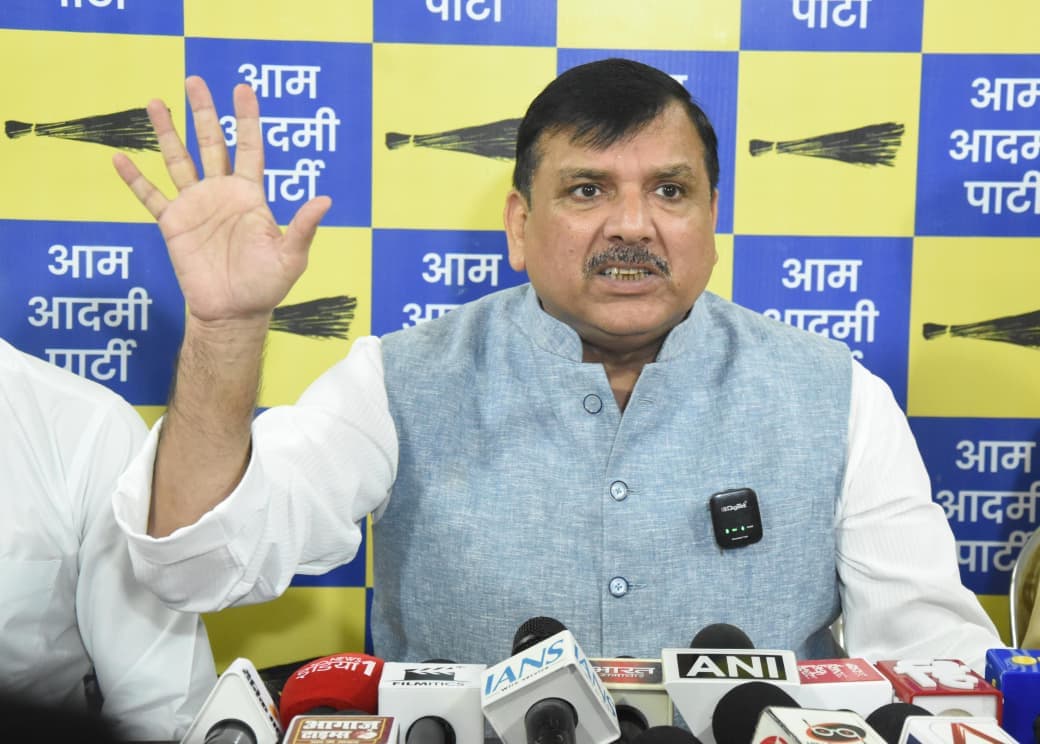 13 लाख नाम किसके जोड़े गए, चुनाव आयोग पूरी सूची सार्वजनिक करे : संजय सिंह