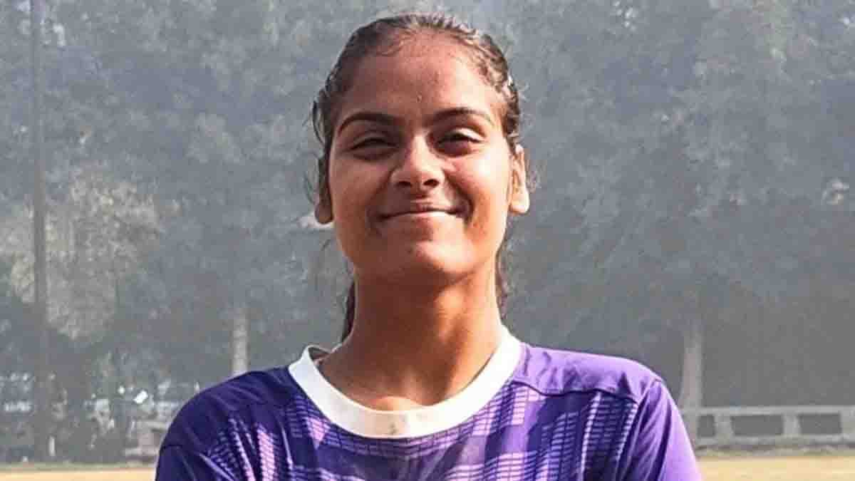 देवरिया की सोनाक्षी सिंह ने फुटबाल से बनाई पहचान