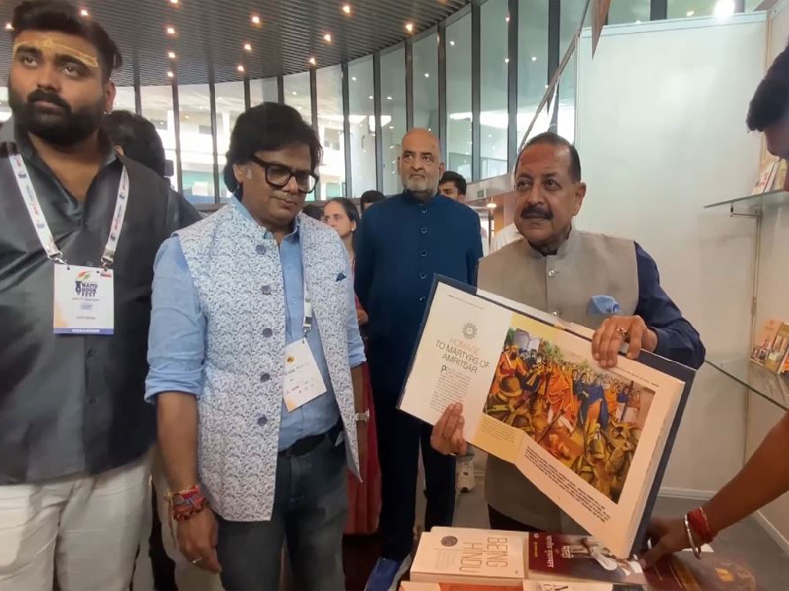 काशी में दो दिवसीय ‘नमो बुक फेस्ट’ का समापन, मोदी के सार्वजनिक जीवन पर आधारित पुस्तकों ने खींचा ध्यान