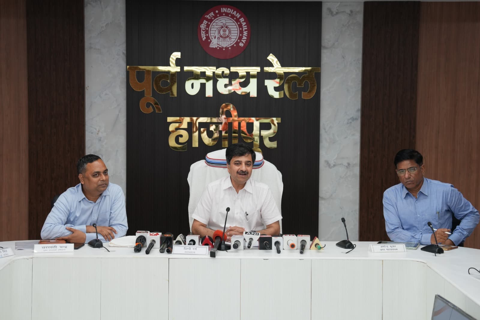त्योहारों में यात्रियों की सुविधा के लिए स्पेशल ट्रेनें चलाएगा पूर्व मध्य रेल, स्टेशनों पर बनेगा होल्डिंग एरिया