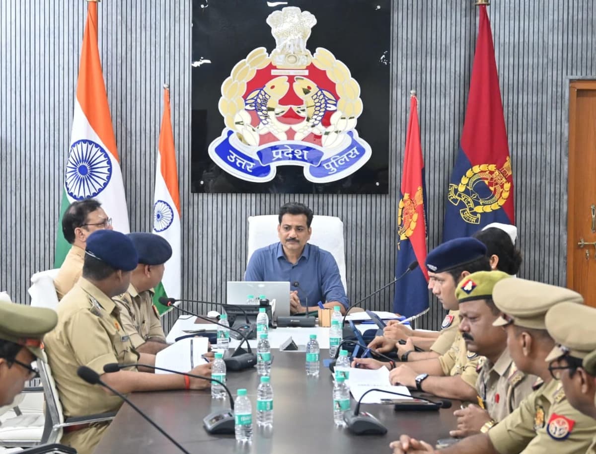 वाराणसी में साइबर अपराध पर पुलिस की बड़ी कार्रवाई, 58 गैंग का पर्दाफाश और 277 गिरफ्तार