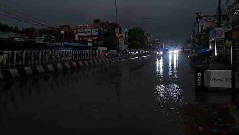 लखनऊ में मौसम ने बदली करवट, सुबह से बारिश; आज गरज-चमक का अलर्ट
