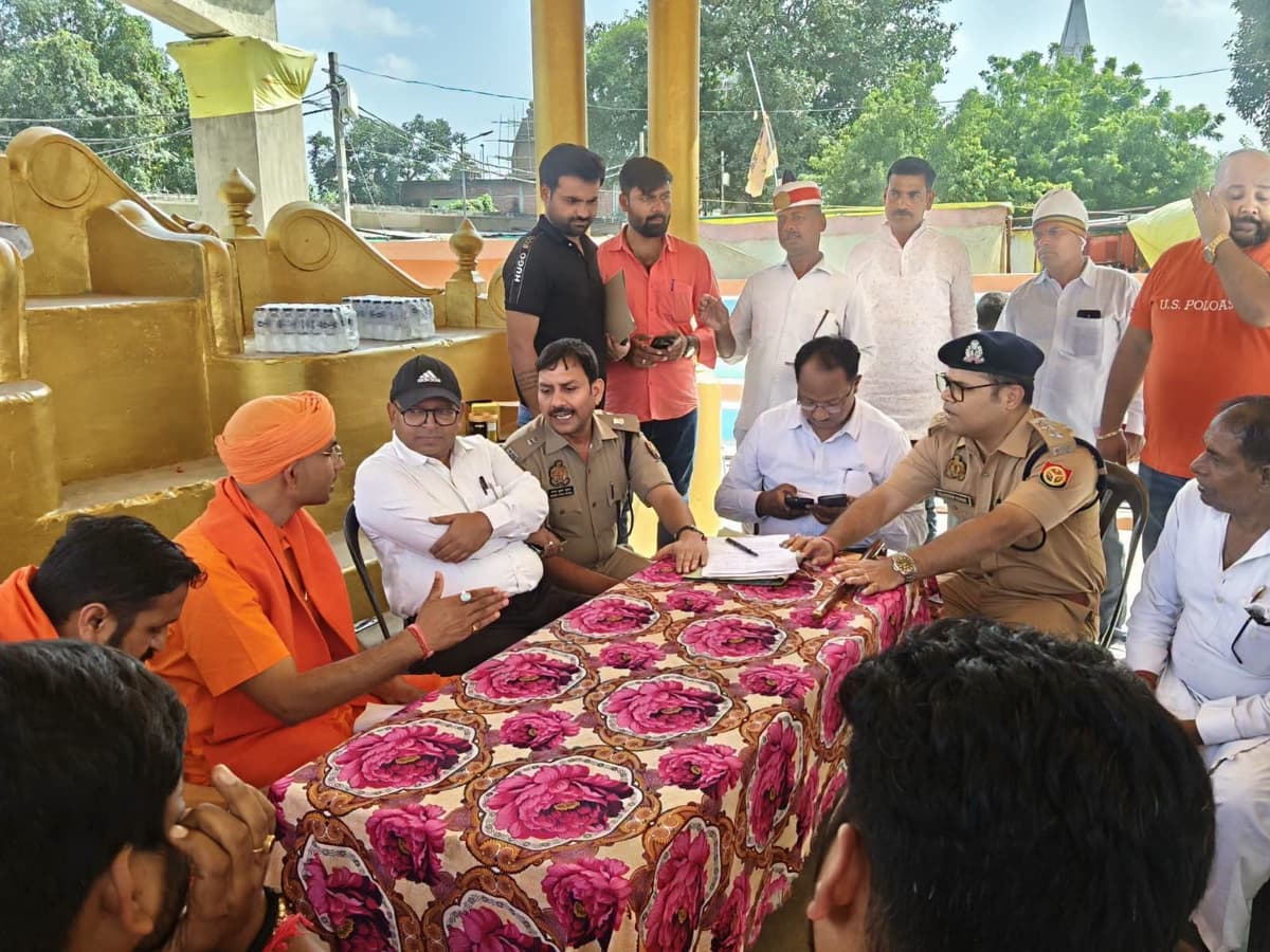 रसड़ा में ऐतिहासिक श्री रामलीला महोत्सव की तैयारियों का निरीक्षण, सुरक्षा व्यवस्था को लेकर अधिकारियों ने दिए निर्देश