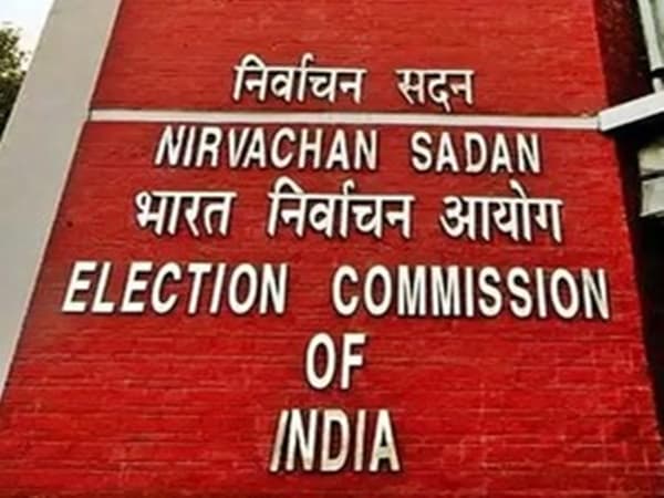 ईमानदार मतदाता बेईमान चुनाव आयोग के कटघरे में!