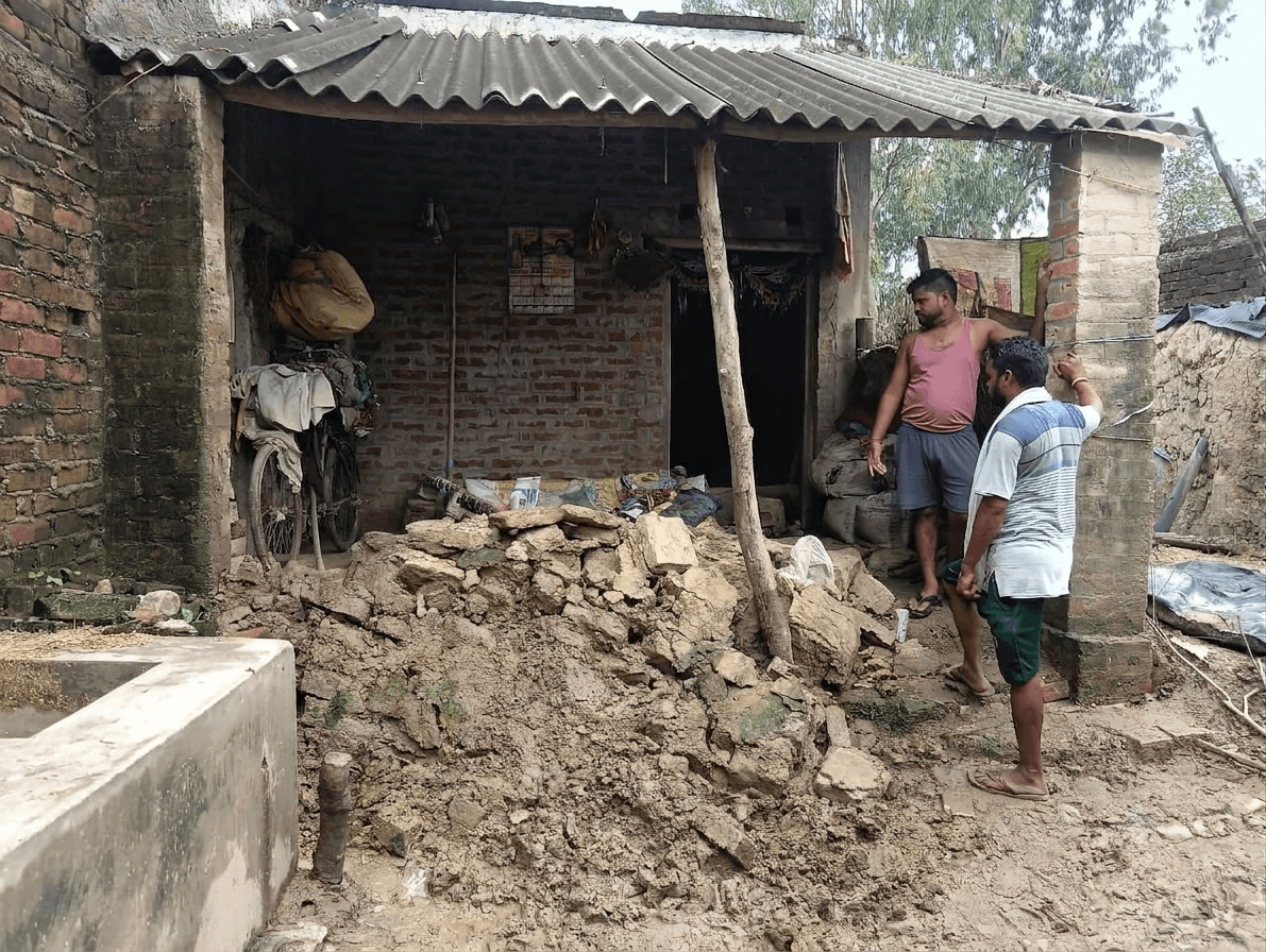 कच्ची दीवार गिरने से 75 वर्षीय बुजुर्ग की मौत, परिवार में मचा कोहराम