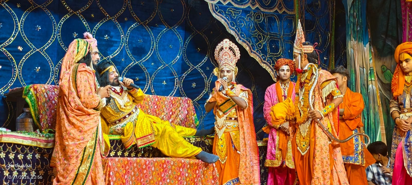 राम वन गमन का सजीव मंचन देख छलक उठीं दर्शकों की आंखें, प्रभु श्रीराम के वनवास के दृश्य ने हर दिल को किया भावुक