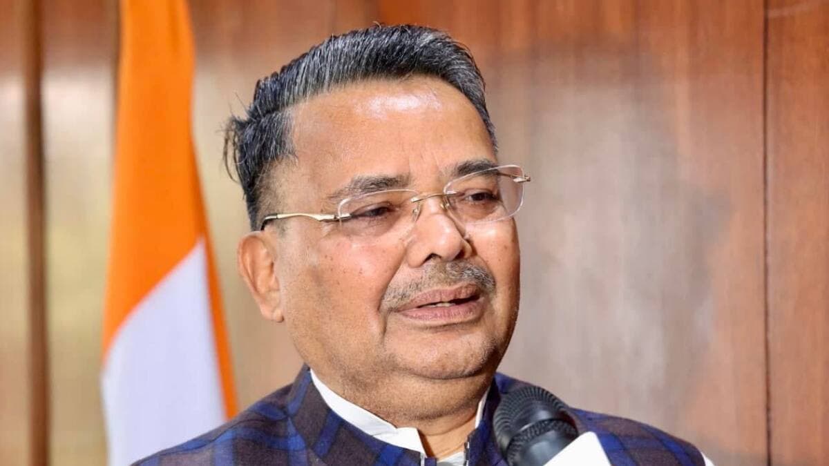 यूपी के पर्यटन मंत्री जयवीर सिंह को हुआ स्वाइन फ्लू, घर पर चल रहा इलाज, प्रदेश में 685 पहुंचे मरीज