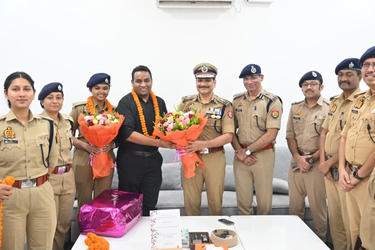 वाराणसी में IPS अधिकारियों को दी गई विदाई, पुलिस आयुक्त ने कार्यों की सराहना की