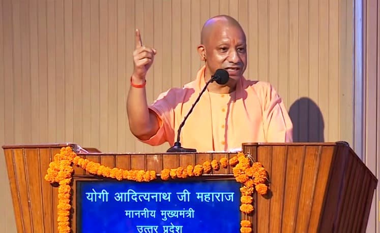 रामकाज में कालनेमि बनकर घुसेंगे बाबरी के भक्त, पहचानें उनकी साजिश : CM योगी