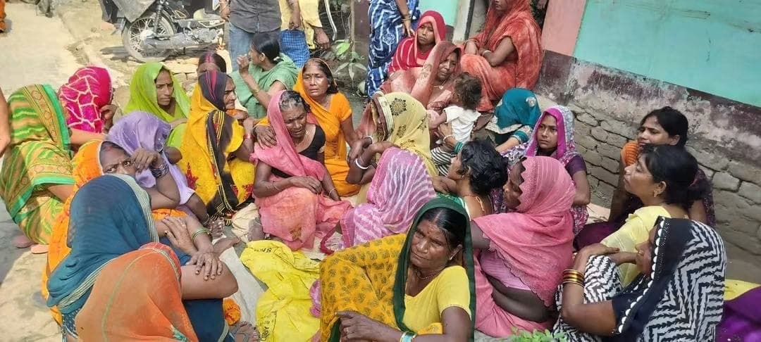 खड़ी बोलेरो में बाइक ने मारी टक्कर, एक युवक की मौत; दो गंभीर